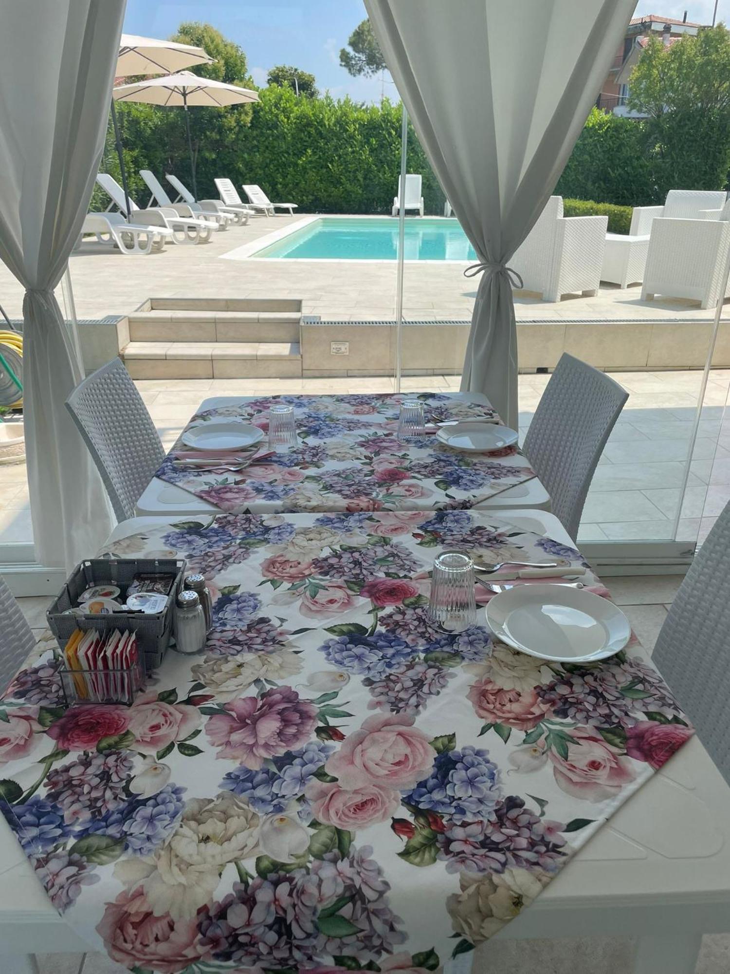 Bed And Breakfast Da Beatrice Sirmione Zewnętrze zdjęcie
