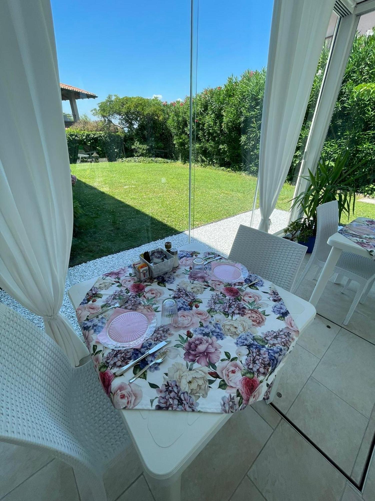Bed And Breakfast Da Beatrice Sirmione Zewnętrze zdjęcie